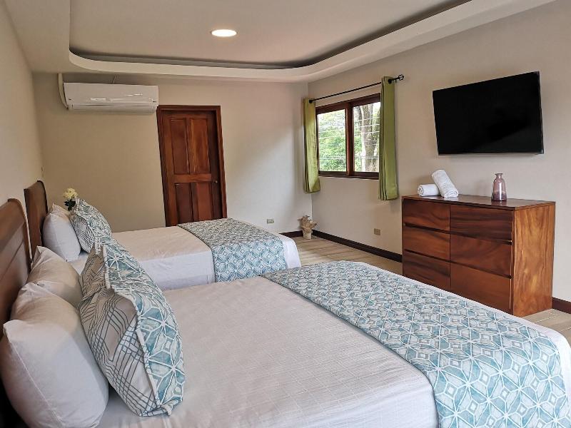 Hotel Amira image