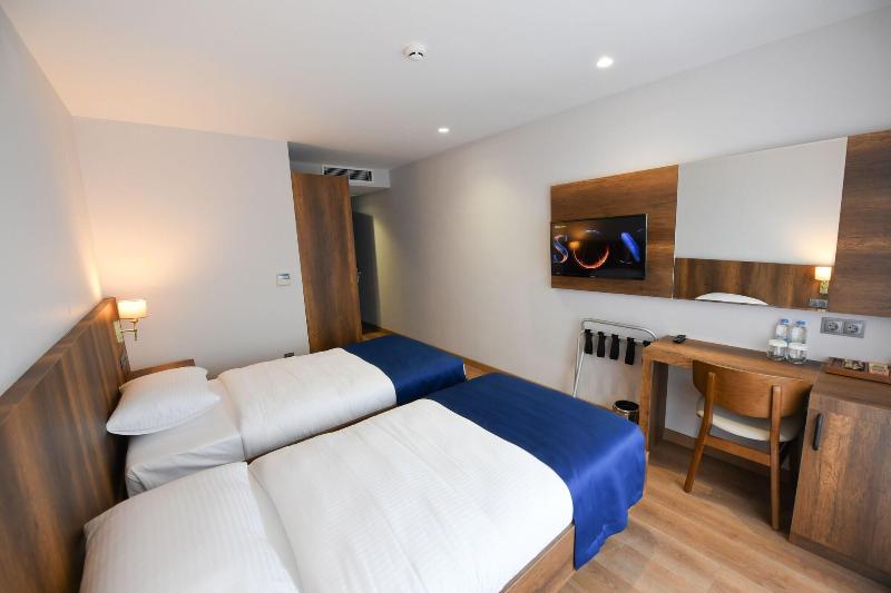 Ref Inn Hotel 2