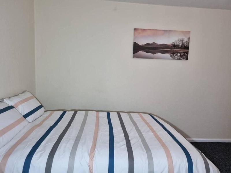 Nice Residential Within Easy Reach To Town image
