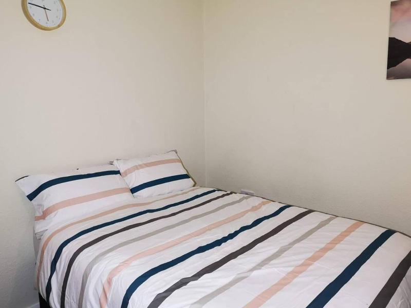 Nice Residential Within Easy Reach To Town image