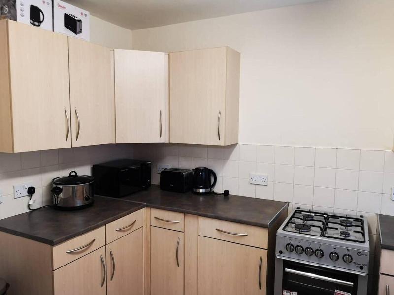 Nice Residential Within Easy Reach To Town image