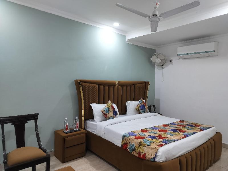 Farmhouse Inn image