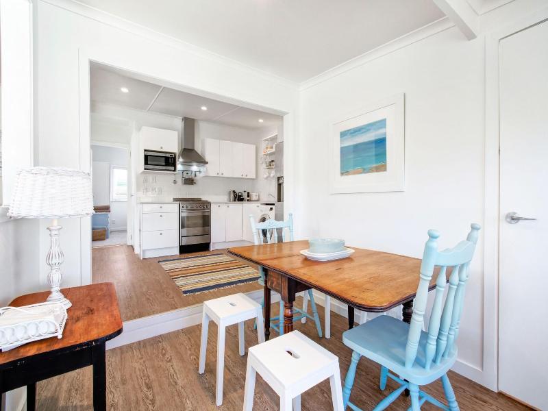 The Little Blue Bach In Oneroa Village image