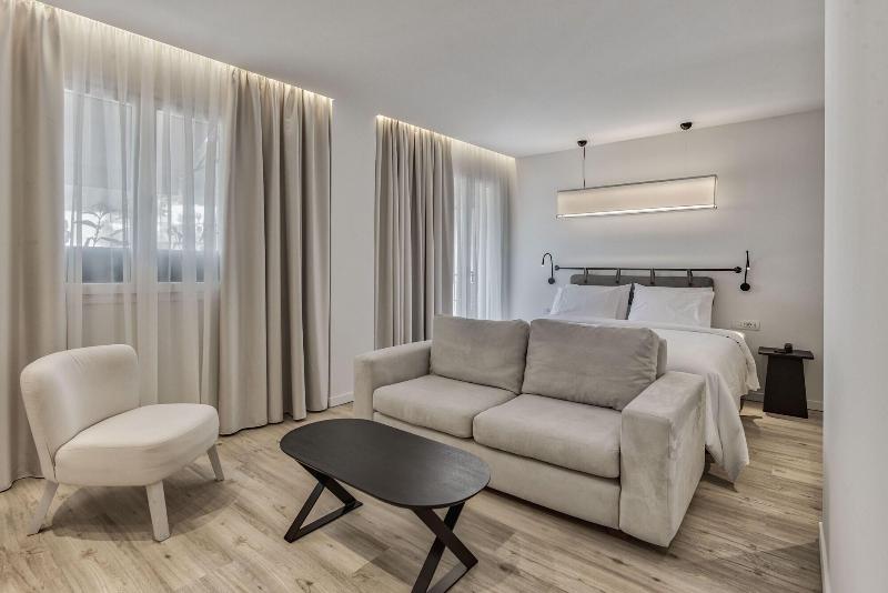 Bitzaro Boutique Hotel image
