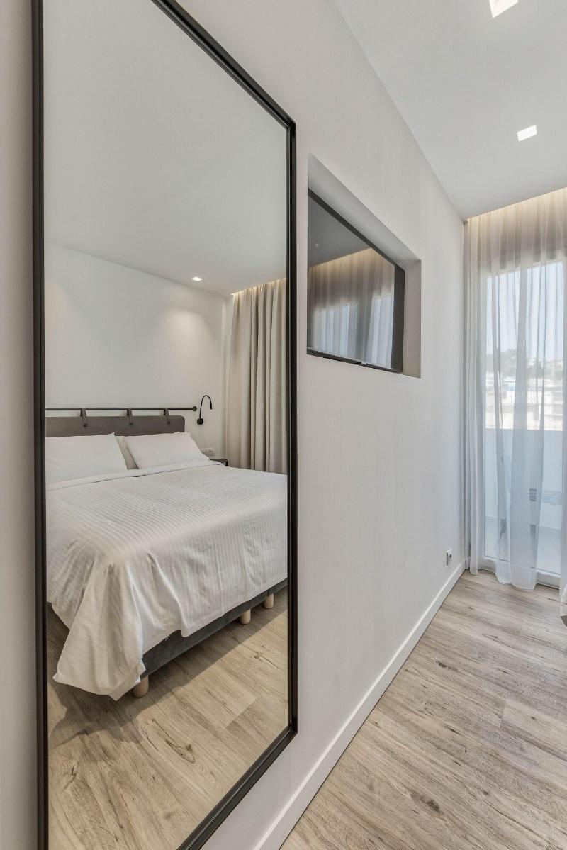 Bitzaro Boutique Hotel image