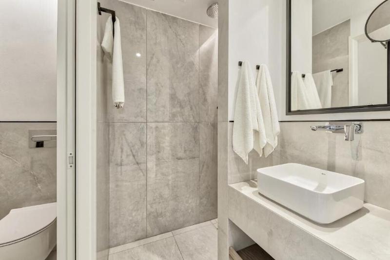 Bitzaro Boutique Hotel image