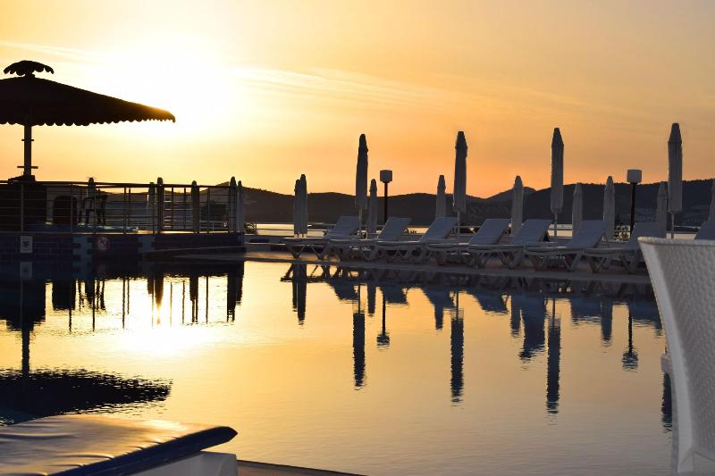 Roseira Beach Resort image