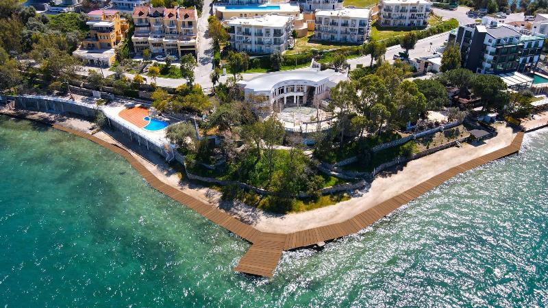 Roseira Beach Resort image