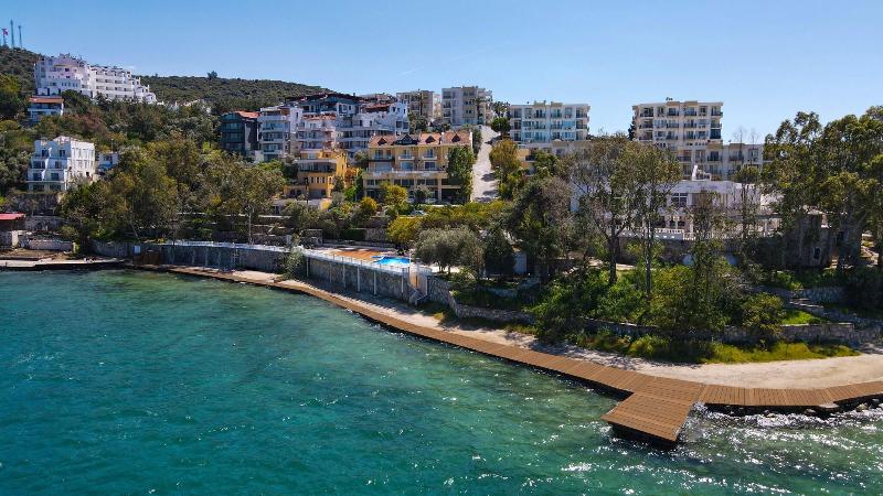 Roseira Beach Resort image