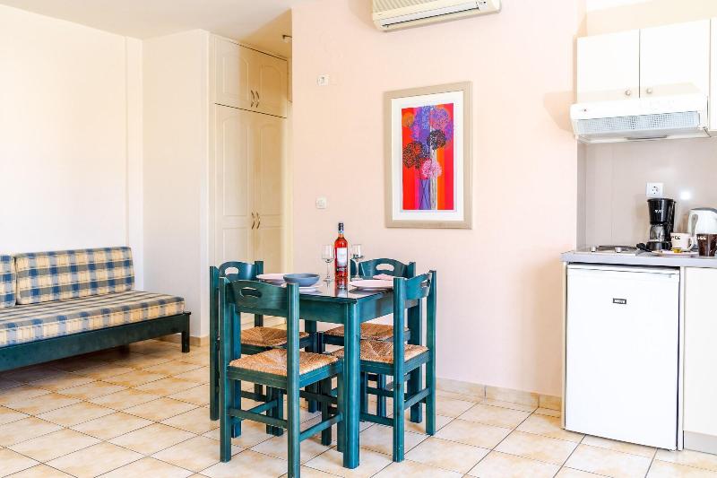 Melina Beach Hotel image