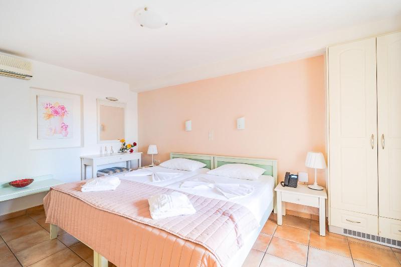 Melina Beach Hotel image