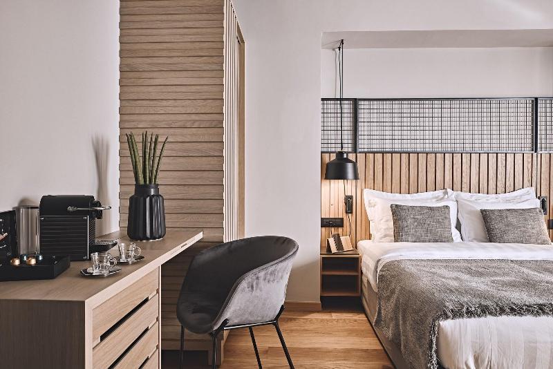 O2 Suites Glyfada image