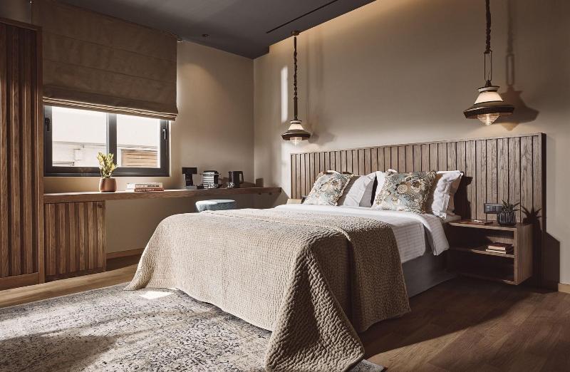 O2 Suites Glyfada image