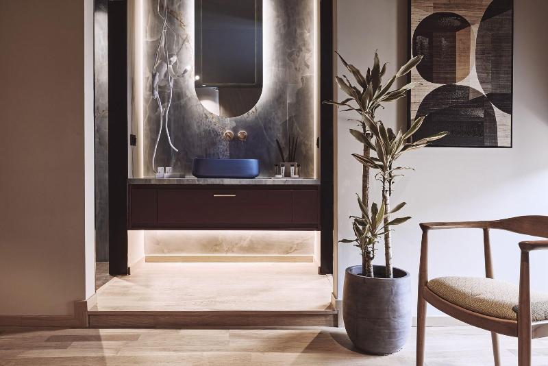 O2 Suites Glyfada image
