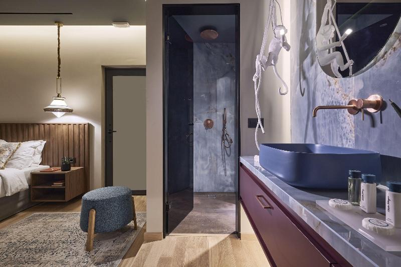 O2 Suites Glyfada image