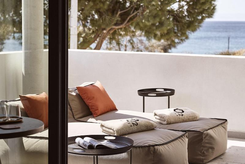 O2 Suites Glyfada image