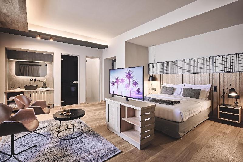 O2 Suites Glyfada image