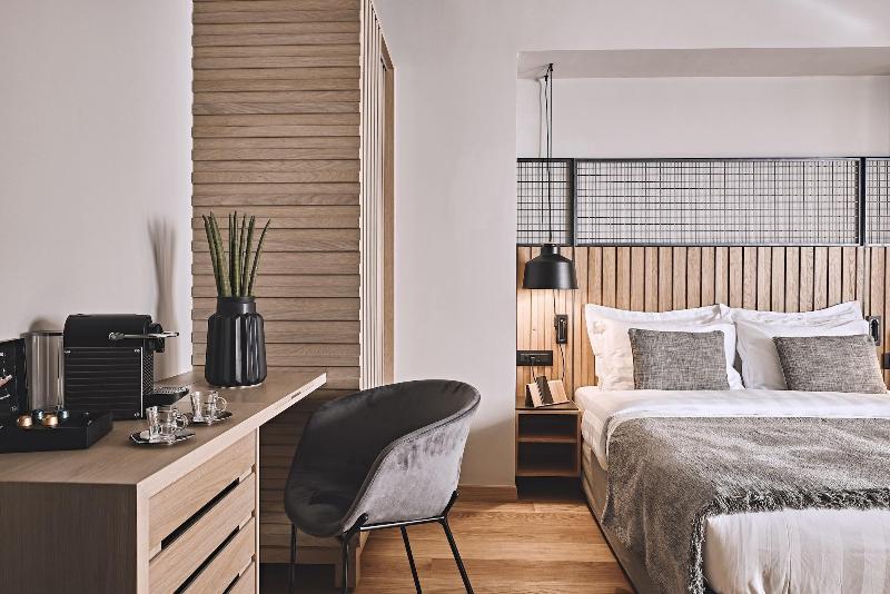 O2 Suites Glyfada image