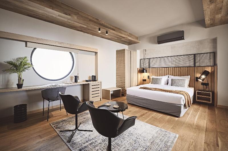 O2 Suites Glyfada image