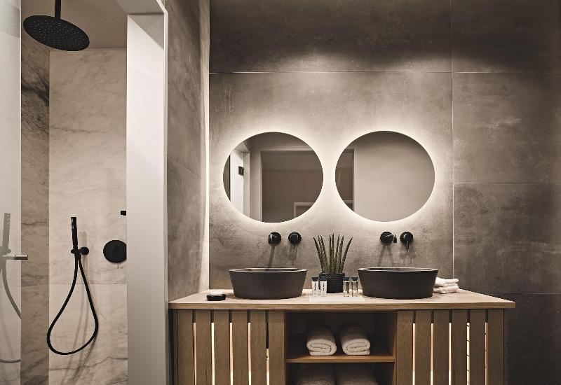 O2 Suites Glyfada image