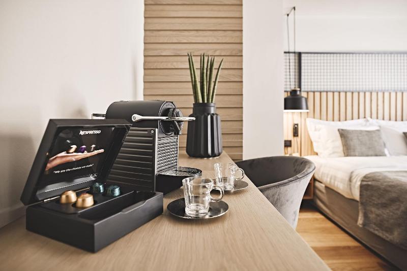 O2 Suites Glyfada image