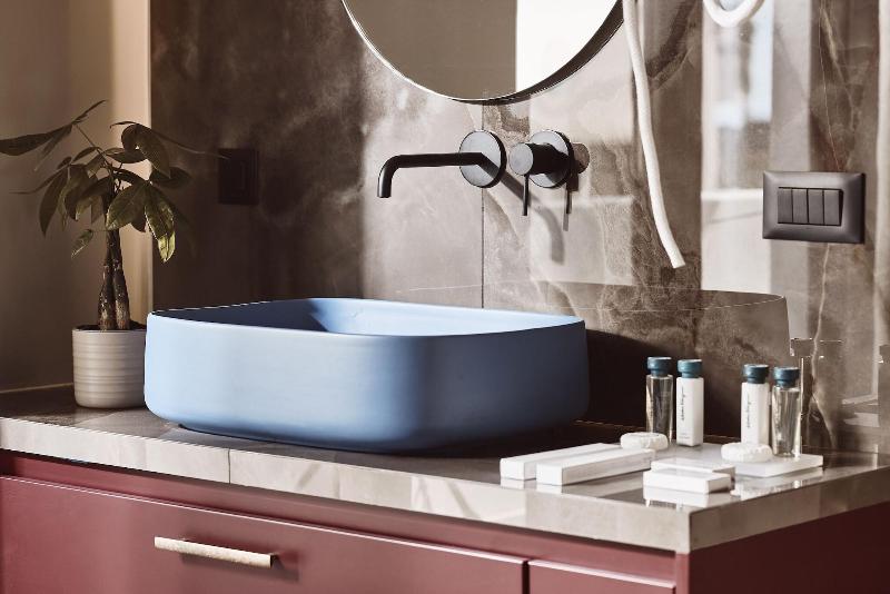 O2 Suites Glyfada image