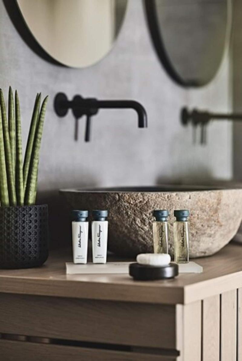 O2 Suites Glyfada image