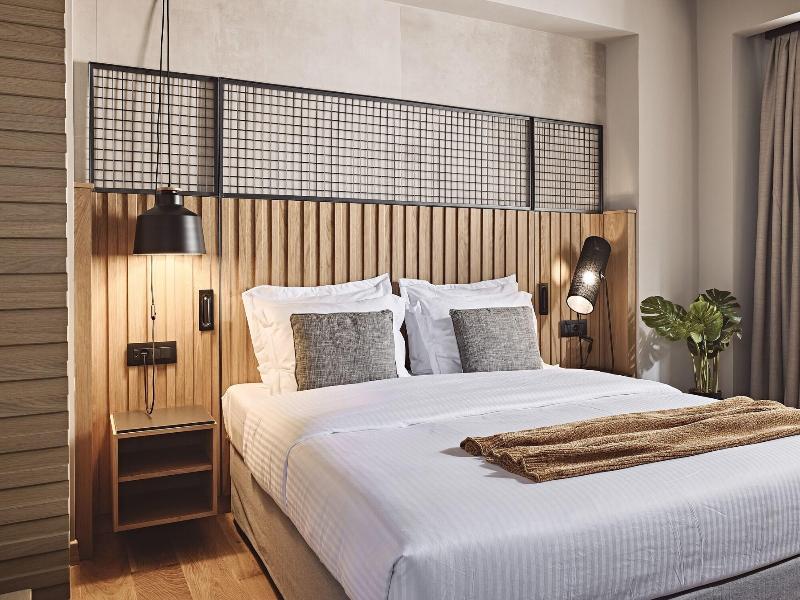 O2 Suites Glyfada image