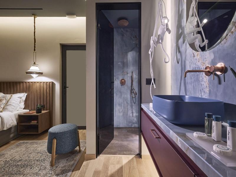 O2 Suites Glyfada image