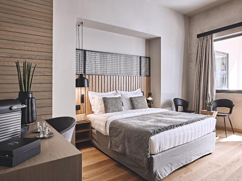 O2 Suites Glyfada image