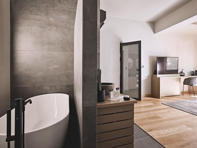 O2 Suites Glyfada image