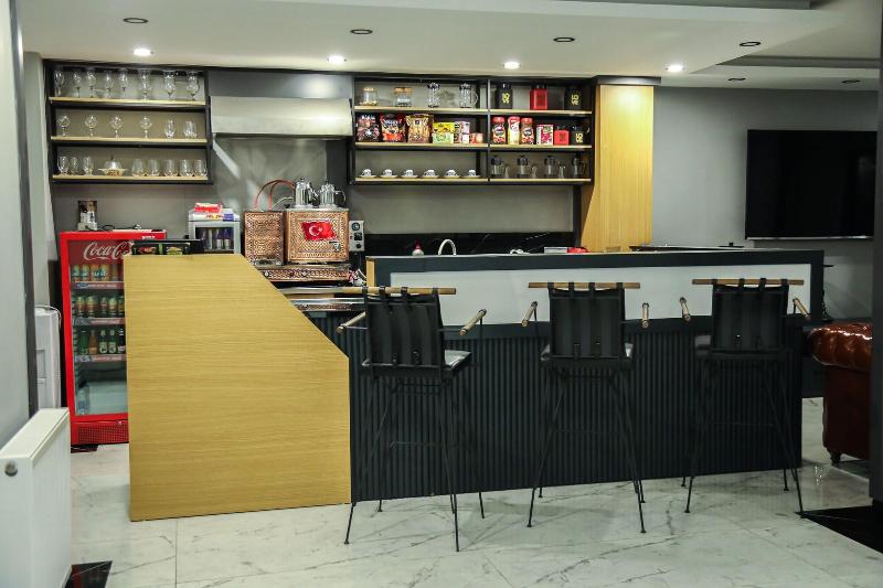 Azehrar Suit Hotel image