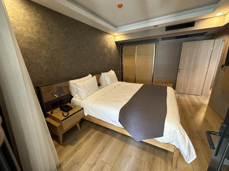 Azehrar Suit Hotel image