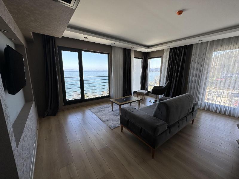 Azehrar Suit Hotel image