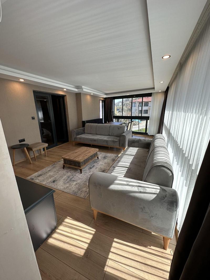 Azehrar Suit Hotel image