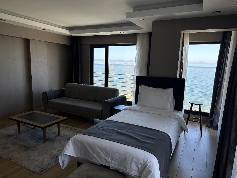 Azehrar Suit Hotel image