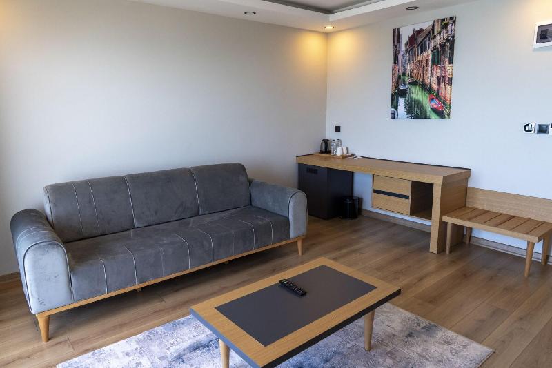 Azehrar Suit Hotel image