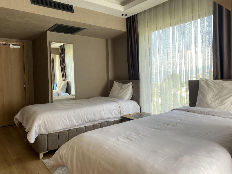 Azehrar Suit Hotel image