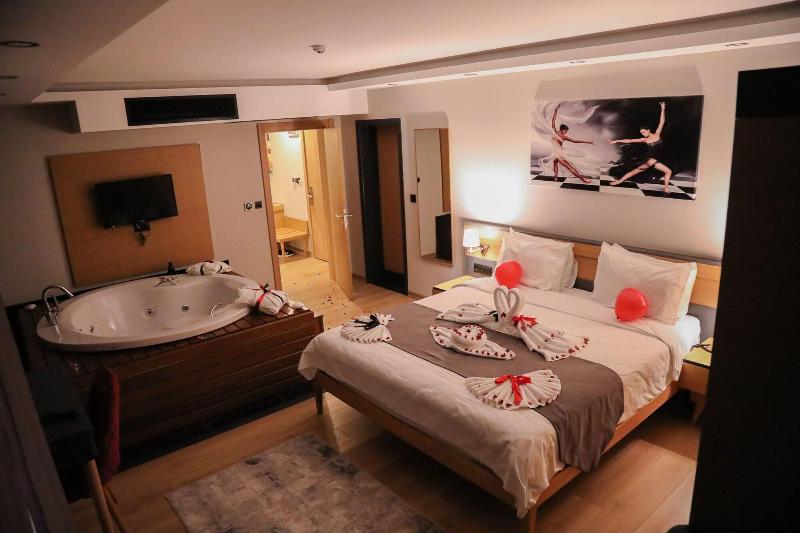 Azehrar Suit Hotel image