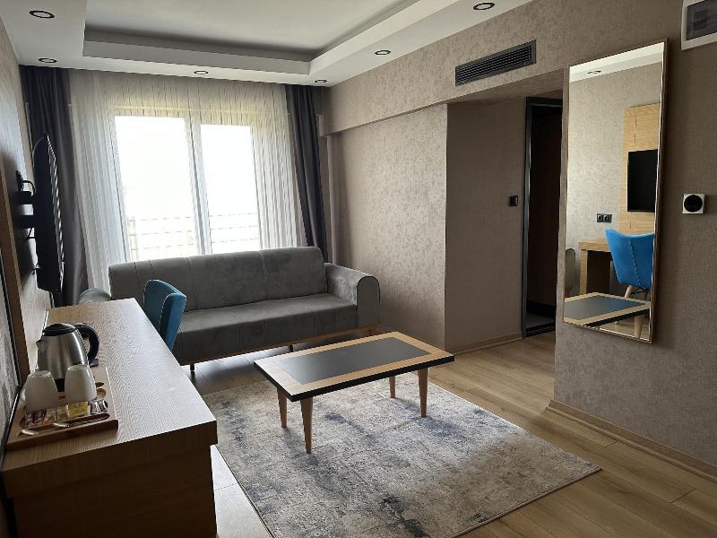 Azehrar Suit Hotel image