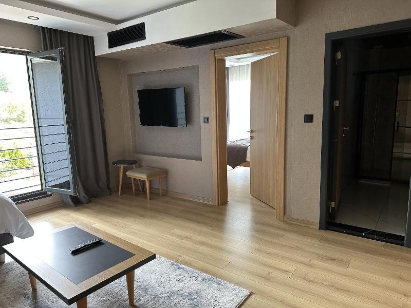 Azehrar Suit Hotel image