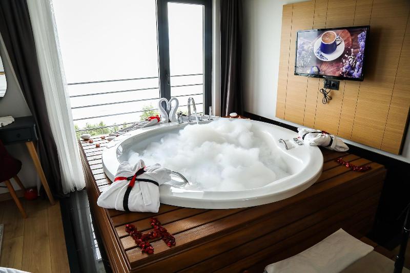 Azehrar Suit Hotel image