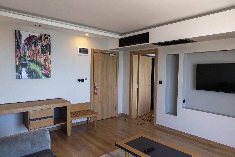 Azehrar Suit Hotel image