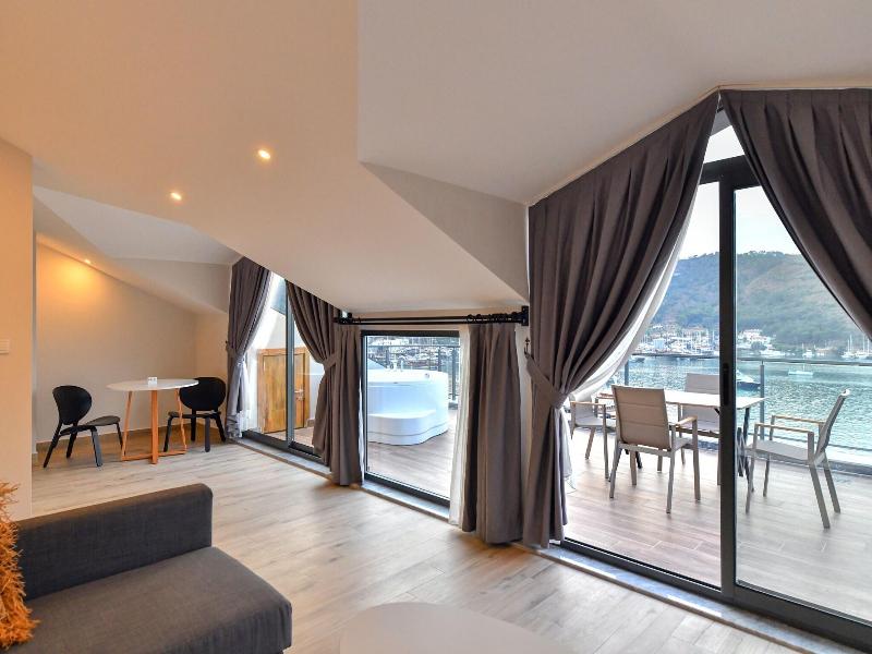 Bliss Suites Hotels image