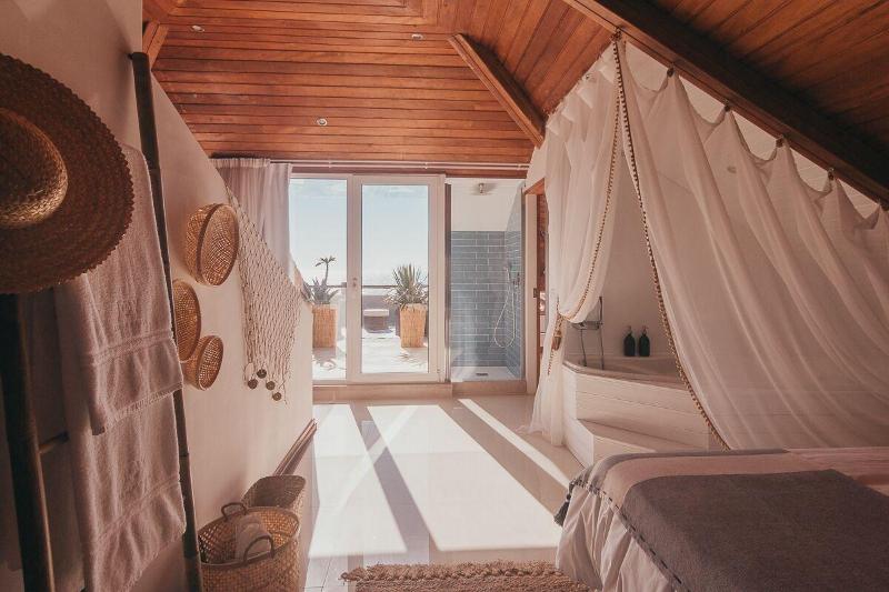 Joy Beach House image