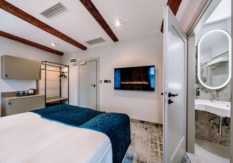 Hotel Eter image