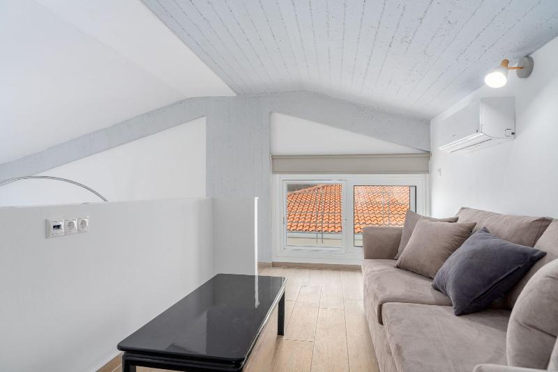Costavasia Boutique Apartments image