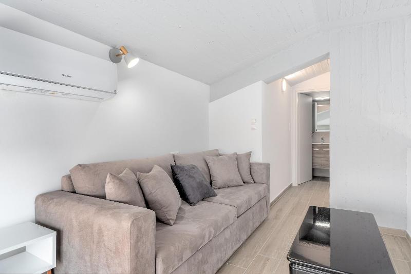 Costavasia Boutique Apartments image