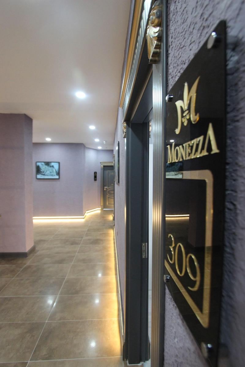 Monezza Hotel image