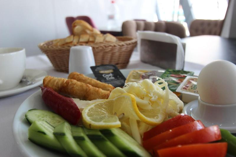 Monezza Hotel image